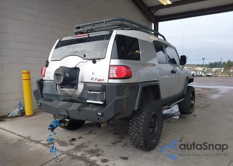 2007 Toyota Fj Cruiser z USA, uszkodzony, nr VIN JTEBU11F270086147